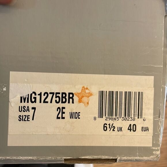 NEW BALANCE GOLF SHOES.  NEW.  SIZE 7 2E WIDE. - Picture 9 of 10